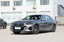 宝马集团董事长齐普策随德国总理访华