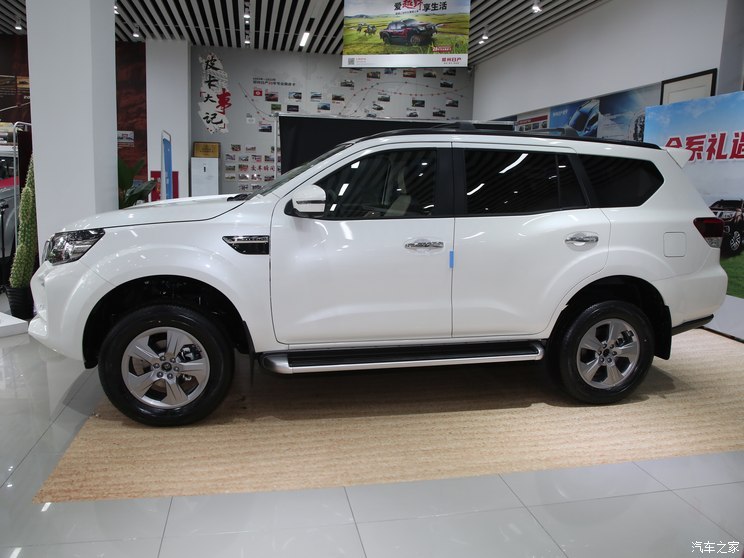 鄭州日產(chǎn) 帕拉丁 2024款 2.0T 四驅(qū)尊享型勁酷版