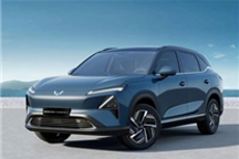 五菱全新SUV星辰PLUS实车亮相 博主直呼五菱换设计师了