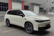 双动力！零跑6座中大型SUV C16实车曝光