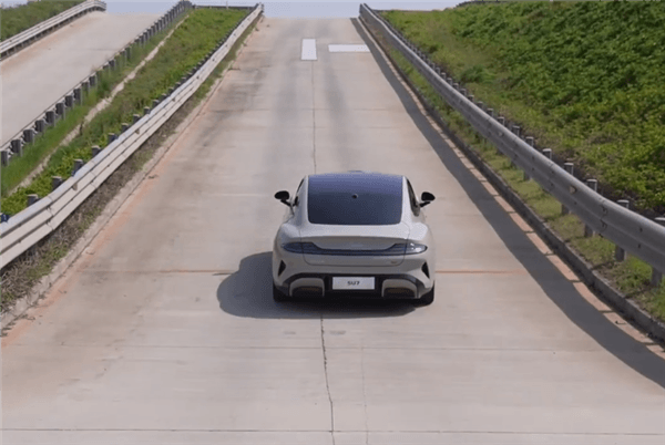 最高跑到242km/h 長(zhǎng)城魏建軍動(dòng)態(tài)測(cè)試小米SU7：非常全面均衡