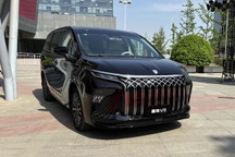 东风风行星海V9亮相,预售价17.99万元起