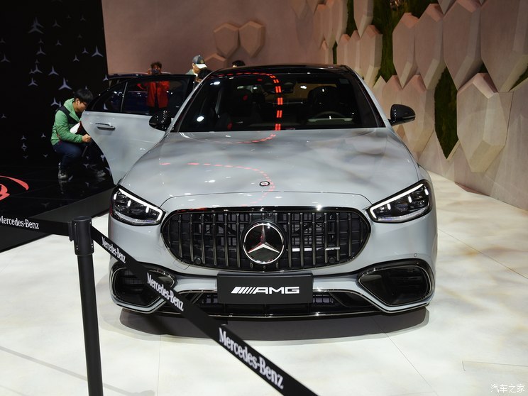 梅賽德斯-AMG 奔馳S級(jí)AMG新能源 2024款 AMG S 63 L E Performance