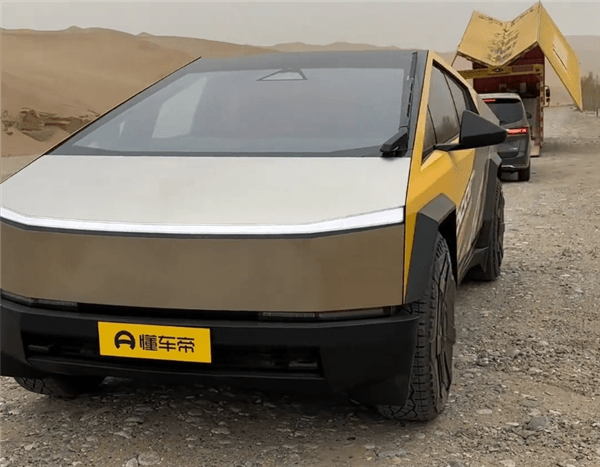 媒體實測特斯拉Cybertruck自動換擋：攝像頭幫你自動前進、倒車
