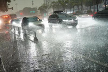 暴雨预警！广东部分列车停运、航班延误