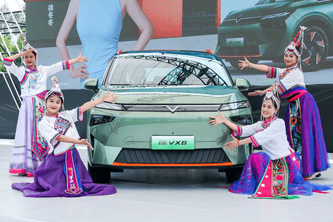 启辰VX6全系焕新登场,百变床车“有容乃大”
