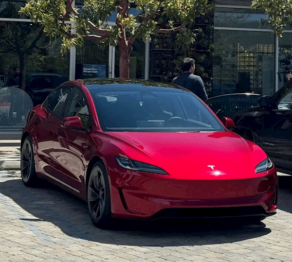 全新特斯拉Model 3高性能版上市在即：部分動力細(xì)節(jié)曝光