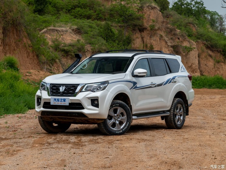 鄭州日產(chǎn) 帕拉丁 2024款 2.0T 四驅(qū)紀(jì)念版