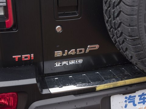 北京越野 北京BJ40 2024款 2.0D 刀锋英雄荣耀版