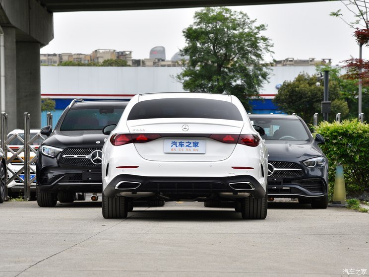 奔馳(進(jìn)口) 奔馳E級(進(jìn)口) 2024款 E 300 豪華型運動版