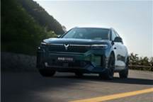 亏电油耗5.36L 纯电续航262km!岚图发布全新一代岚海动力