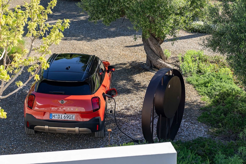 家族第一款5座跨界車型 電動MINI Aceman全球首發