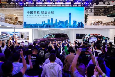 满配最高价不超过20万元,超舒适六座SUV零跑C16登陆2024北京车展
