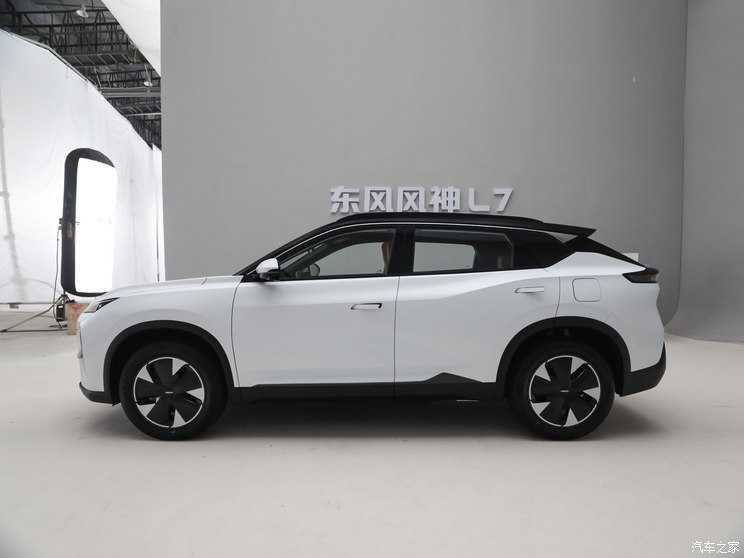 東風(fēng)乘用車(chē) 風(fēng)神L7新能源 2024款 205 Plus