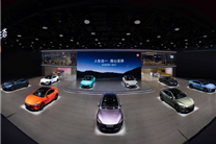 小米汽车首次参加车展！SU7九种颜色全家福出炉