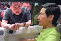 “微博之王”李想断更近2个月后回归