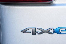 2025年推出 Jeep角斗士4xe车型最新消息