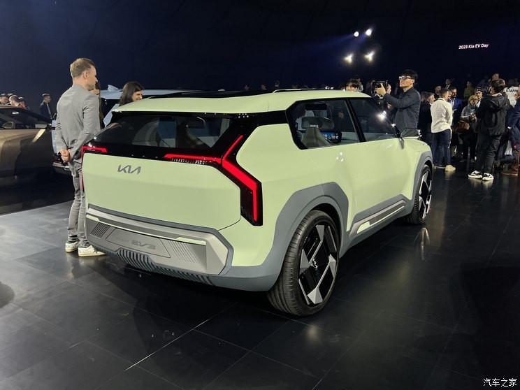 起亞(進(jìn)口) 起亞EV3 2024款 基本型