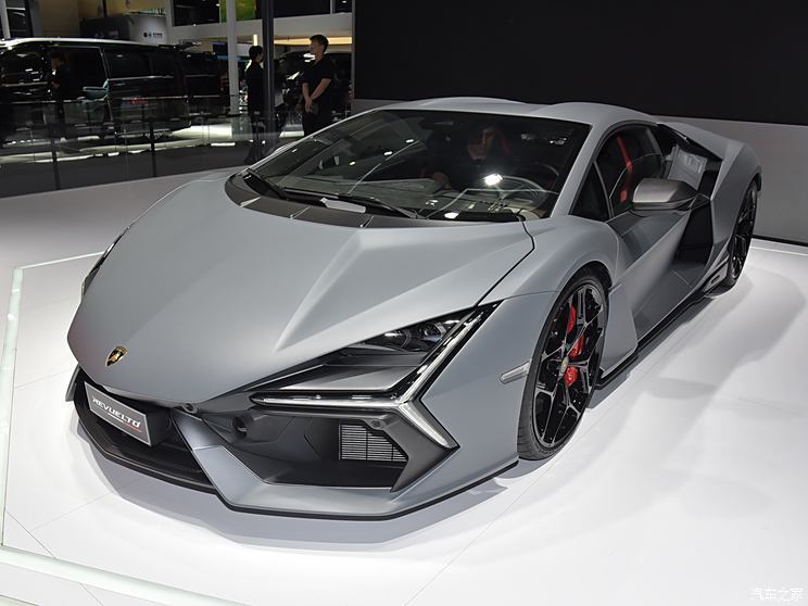 蘭博基尼 Revuelto 2024款 基本型