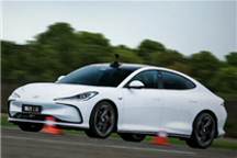 比肩百万超跑 智己L6麋鹿测试85km/h+：号称0.3秒完成救车