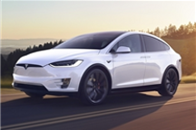 博主转卖90万的特斯拉Model X 车龄不到一年车商出价57万