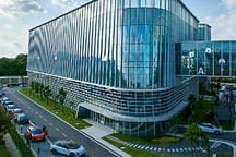 iAuto与华人运通签署全面战略合作协议