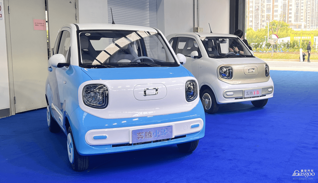 中国一汽盐城分公司投产，首款车型奔腾小马量产下线