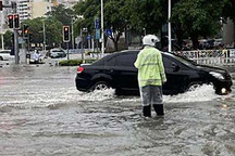 广西发布暴雨红色预警 关注出行安全