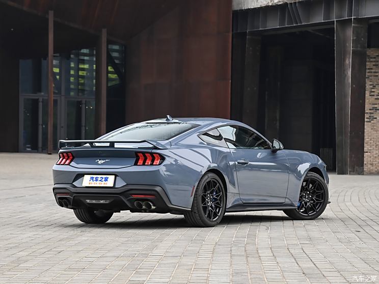 福特(進(jìn)口) Mustang 2024款 2.3L EcoBoost 硬頂性能版 
