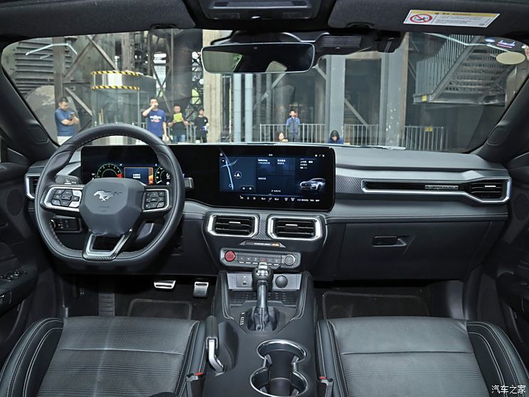 福特(进口) Mustang 2024款 2.3L EcoBoost 硬顶性能版 福特(进口) Mustang 2024款 2.3L EcoBoost 硬顶性能版