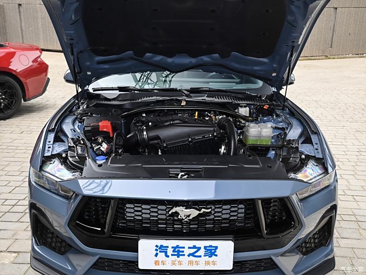 福特(進(jìn)口) Mustang 2024款 2.3L EcoBoost 硬頂性能版 