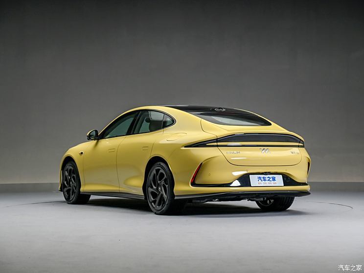 智己汽車(chē) 智己L6 2024款 Max 超強(qiáng)性能版
