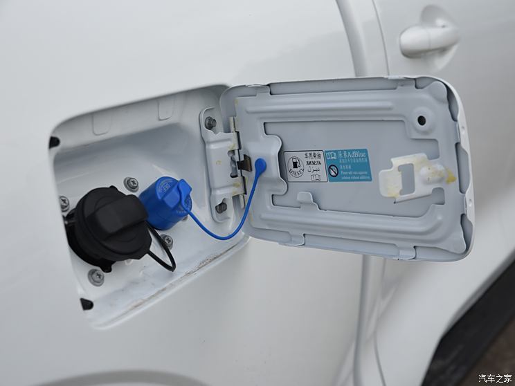 長城汽車 炮 2024款 2.4T商用版自動(dòng)柴油四驅(qū)精英型