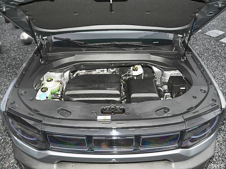 北京越野 北京BJ30 2024款 1.5T 魔核電驅(qū)進(jìn)階版