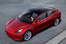 特斯拉：Model 3/Y电池设计寿命超32万公里 跑满仅损失15%的容量