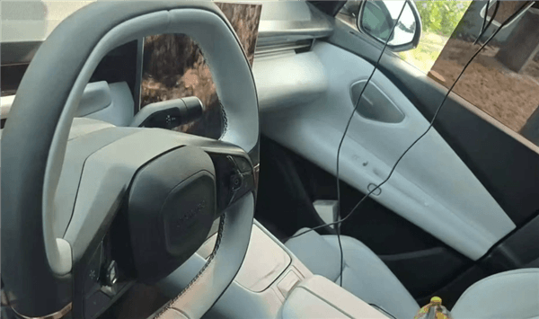 懷擋+極簡風設計！領克ZERO內(nèi)飾曝光：定位中大型純電轎車