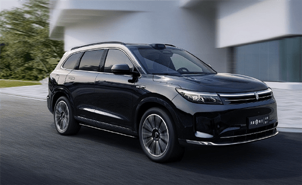 余承東：問界新M7 Max煥新版的移動音樂廳 百萬豪車都不具備