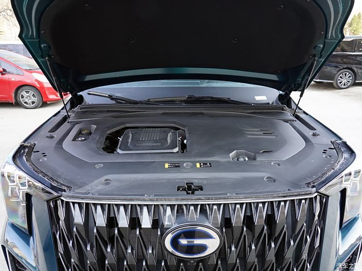 廣汽乘用車 傳祺GS8 2024款 雙擎系列 2.0TM 四驅尊貴版