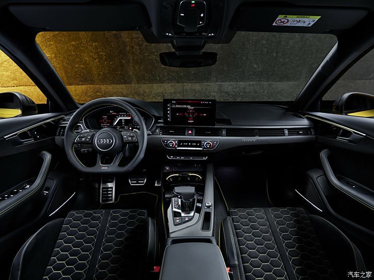 Audi Sport 奧迪RS 4 2024款 RS4 Avant edition 25 years