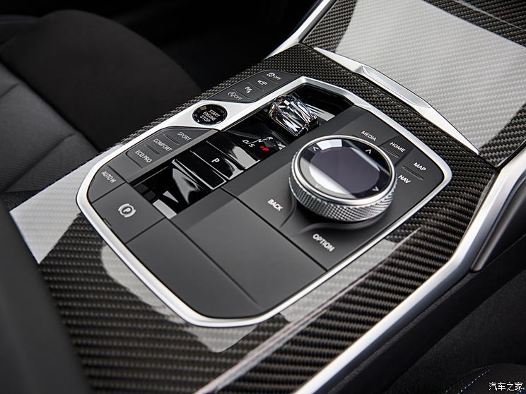 () 3ϵ() 2024 330i M Sport