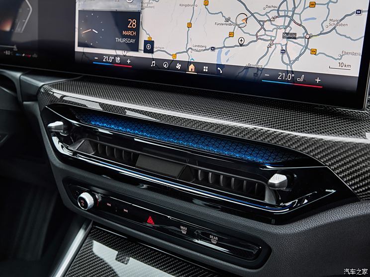 () 3ϵ() 2024 330i M Sport