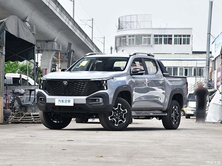 長(zhǎng)安汽車 長(zhǎng)安獵手 2024款 沖鋒版 豪華型 雙電機(jī)四驅(qū)超長(zhǎng)箱