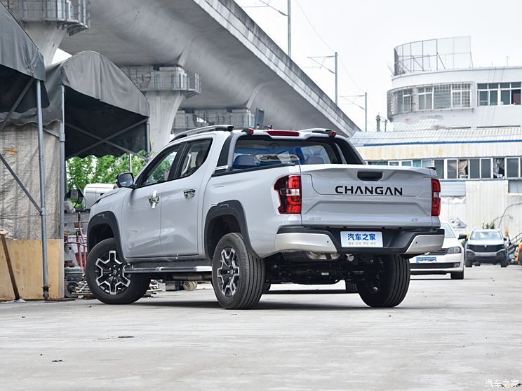 長(zhǎng)安汽車 長(zhǎng)安獵手 2024款 騎士版  領(lǐng)航型 單電機(jī)標(biāo)箱