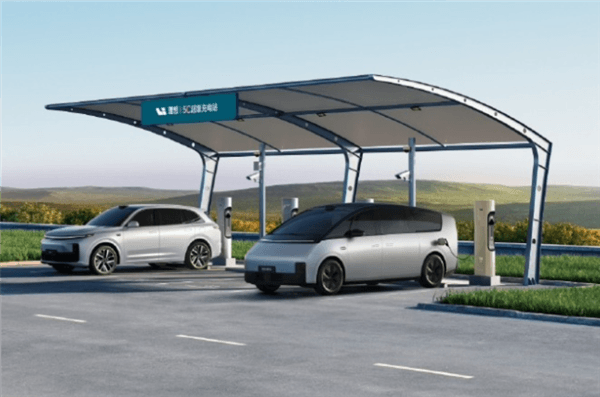 理想純電SUV車型M8效果圖曝光：理想造型總監(jiān)親自蓋章認(rèn)證