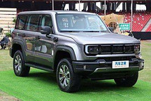 全新BJ40环塔冠军版将于6月1日正式发布