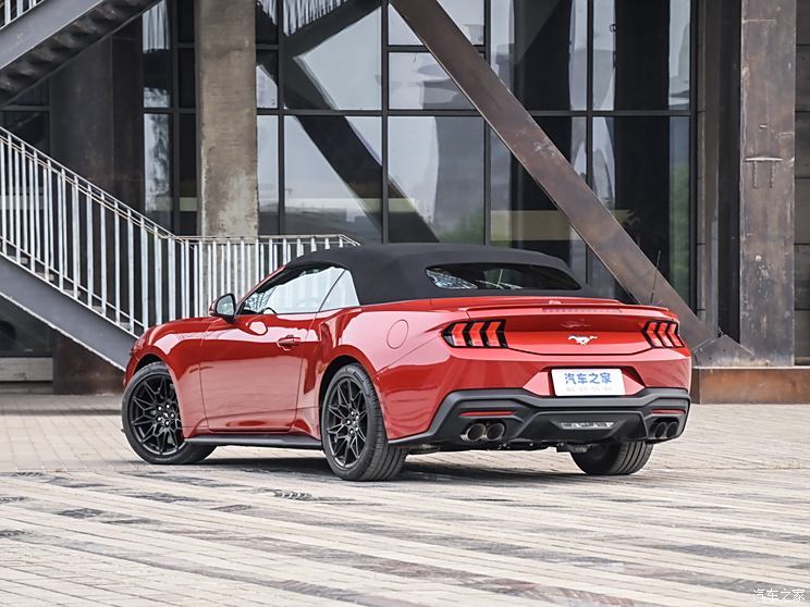 福特(進(jìn)口) Mustang 2024款 2.3L EcoBoost 敞篷運(yùn)動(dòng)版