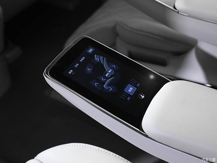 東風(fēng)風(fēng)行 星海V9 2024款 1.5TD 200km 青云梯系列 尊貴型