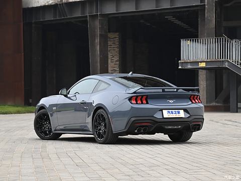 福特(进口) Mustang 2024款 2.3L EcoBoost 硬顶性能版 