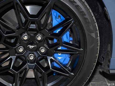 福特(进口) Mustang 2024款 2.3L EcoBoost 硬顶性能版 