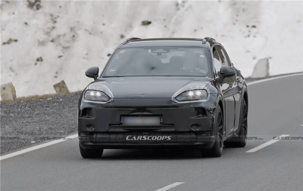保時(shí)捷卡宴EV諜照曝光：標(biāo)配800V 10分鐘可充255KM